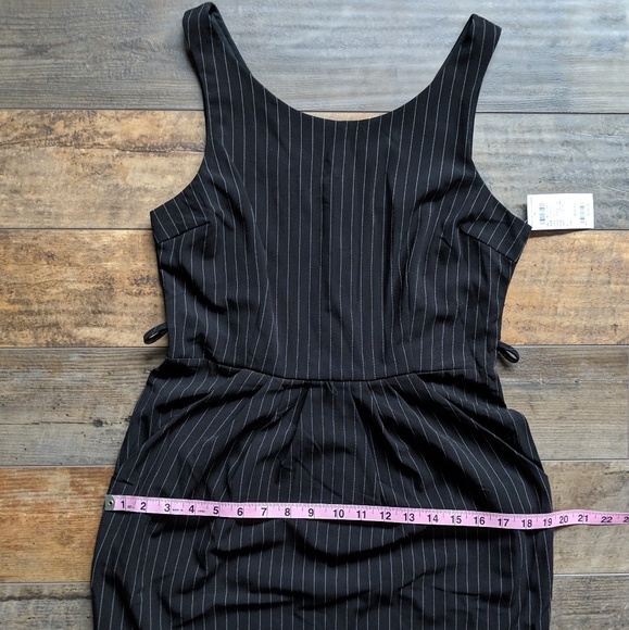 Dress with belt - Picture 8 of 8